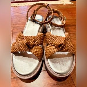 Johnston & Murphy Sandal